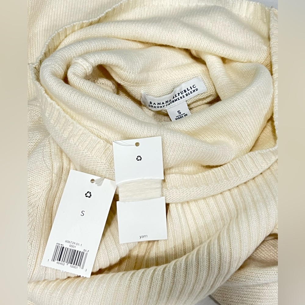 BR Cashmere Blend Cowl Sweater Cream S